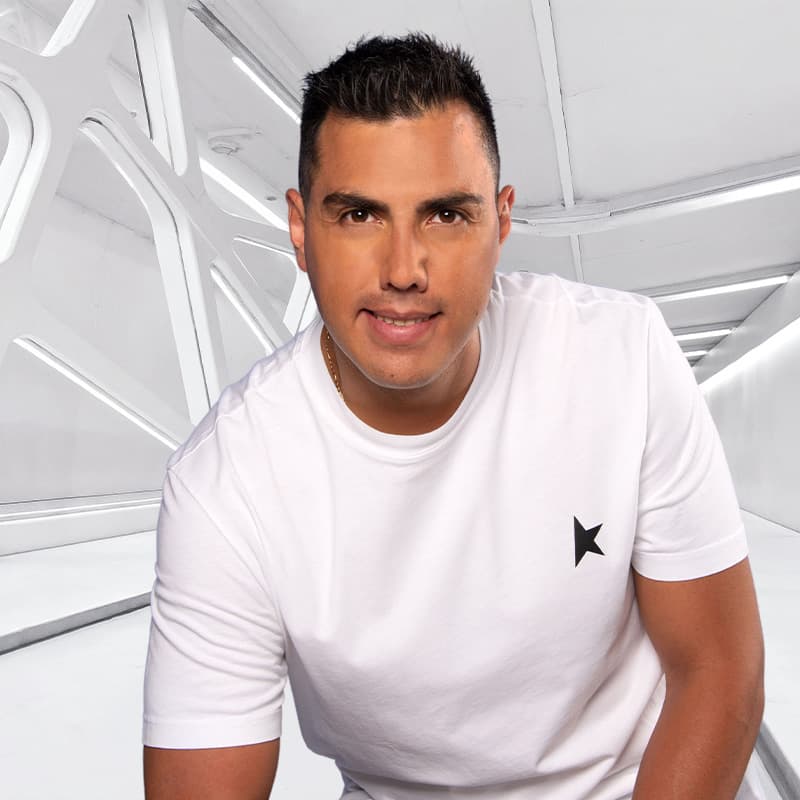 Luis Olivares